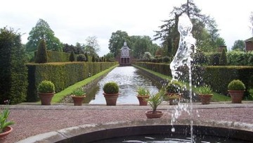 10 mins drive, 4 miles, GL14 1PD - NT Westbury Court Water Garden